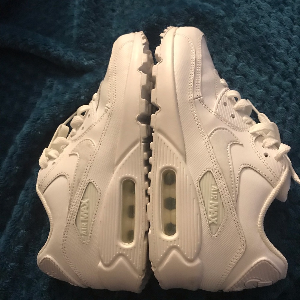 Nike Shoes size 6 women 4Y